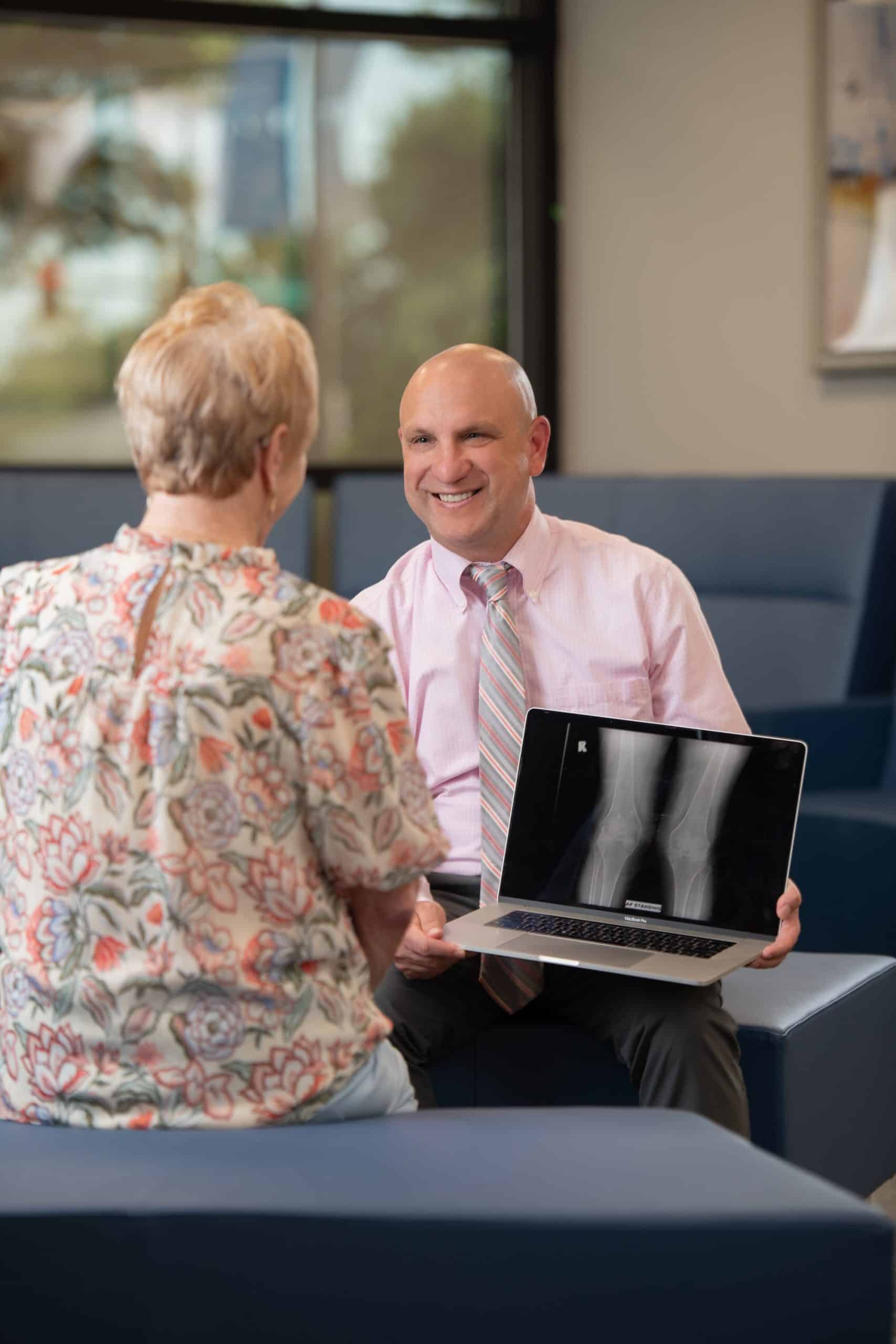 Click the image to learn more about Surgeons discuss benefits of robotic orthopedic surgery